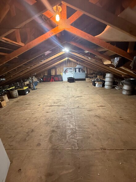 More Photos Of 4545 Clark St, Hamburg Auto Repair For Sale