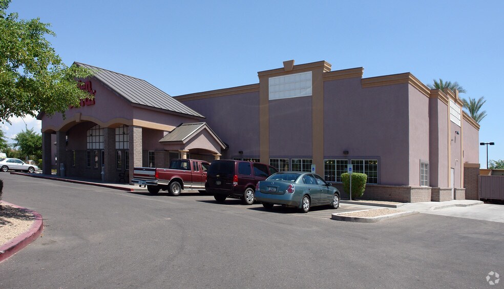 More Photos Of 5707 W Northern Ave, Glendale Unknown For Lease
