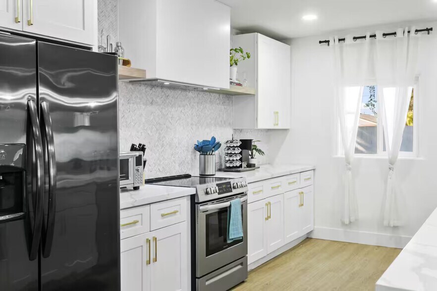 More Photos Of 3139 N 40th St, Phoenix Apartments For Sale