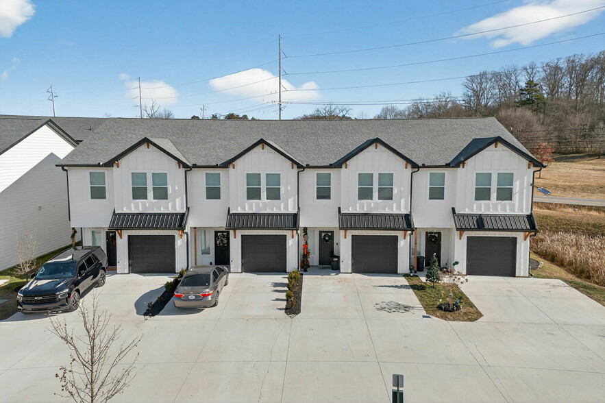 More Photos Of 1763 Strawberry Meadows Way, Knoxville Apartments For Sale