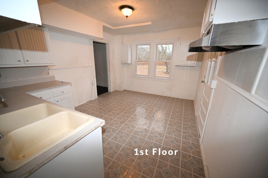 More Photos Of 7635 Annapolis Woods Rd, Welcome Land For Sale