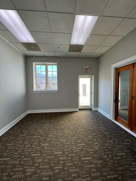 More Photos Of 1222-1226 Harris St, Charlottesville Office For Lease