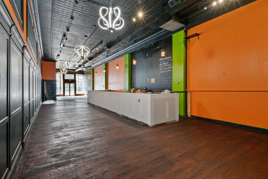 More Photos Of 1501-1503 E Carson St, Pittsburgh Restaurant For Sale
