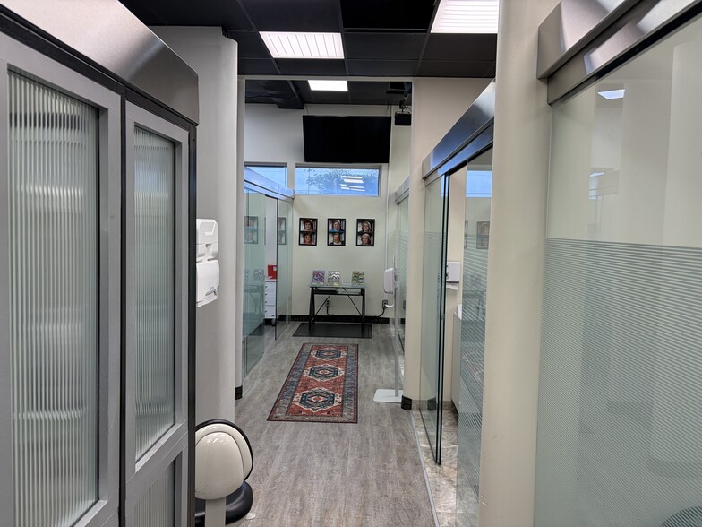 More Photos Of 302 S Lewis Ave, Tulsa Medical For Lease