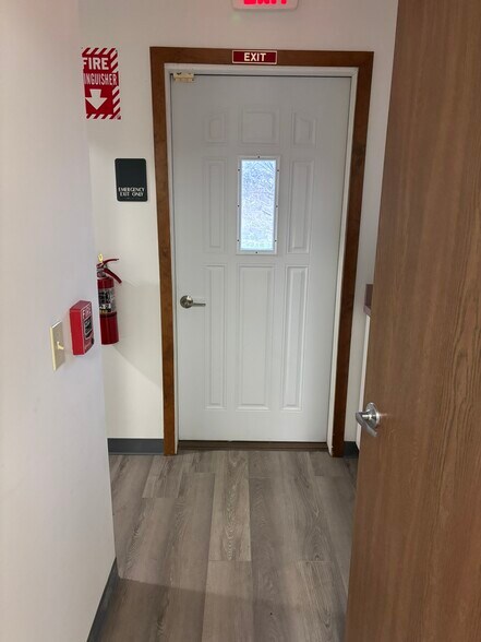 More Photos Of 1026 Hilton Parma Rd, Hilton Office For Lease