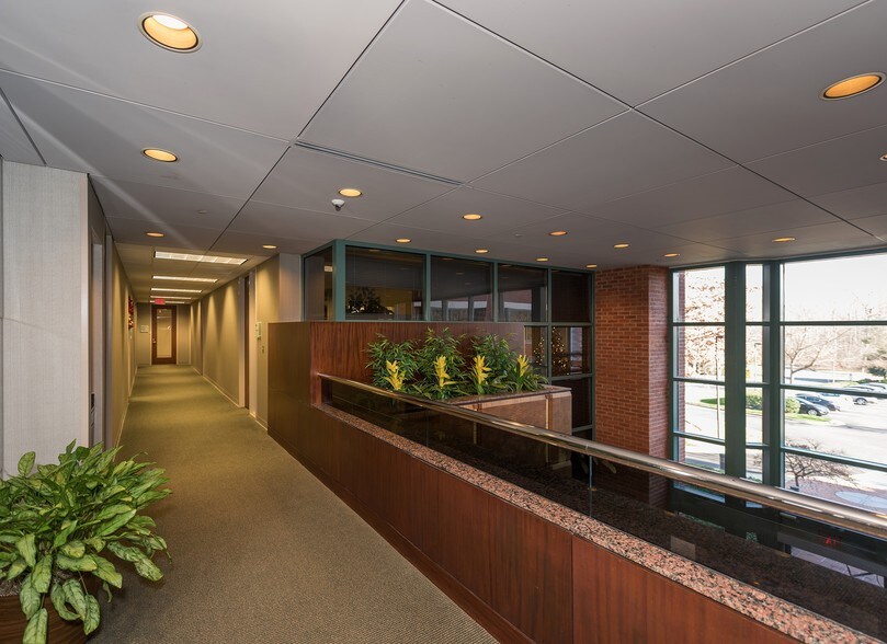 More Photos Of 1 Park West Cir, Midlothian Office For Lease