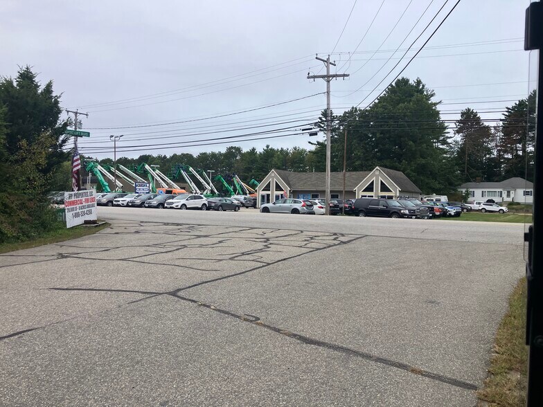 More Photos Of 185 Lafayette Rd, North Hampton Warehouse For Lease