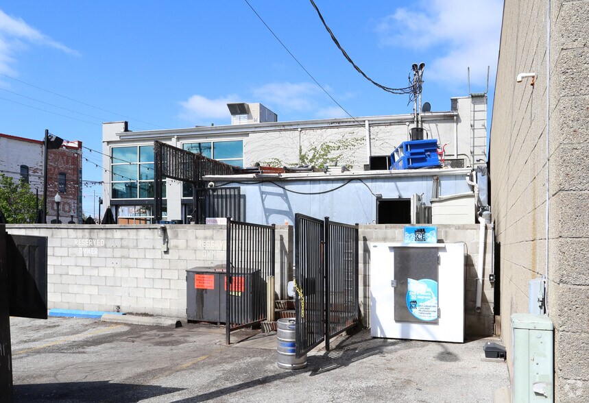 More Photos Of 504 Park St, Columbus Restaurant For Sale