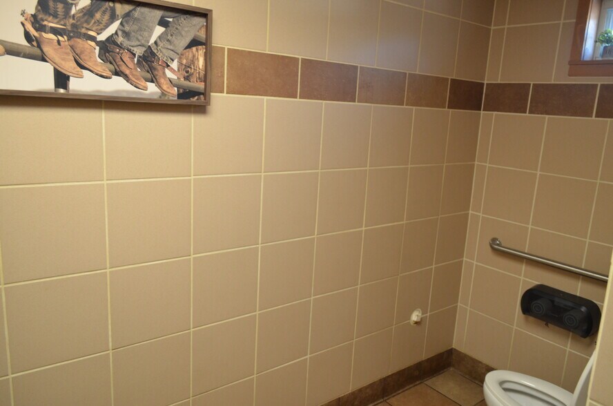 More Photos Of 139 Green St, Bushnell Freestanding For Sale