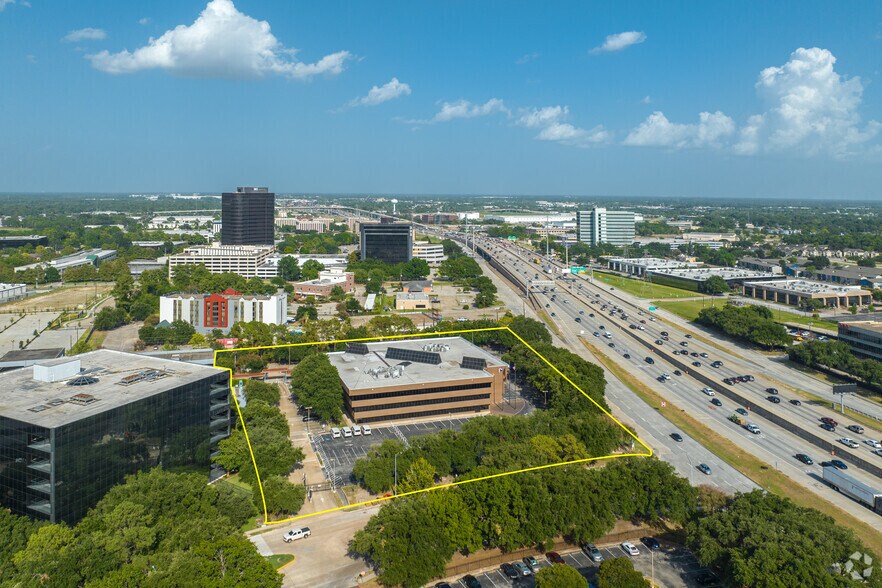 More Photos Of 263 N Sam Houston Pky E, Houston Office For Sale
