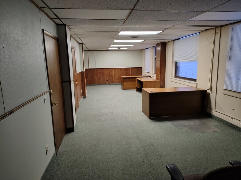 More Photos Of 26 Harvester Ave, Batavia Medical For Lease