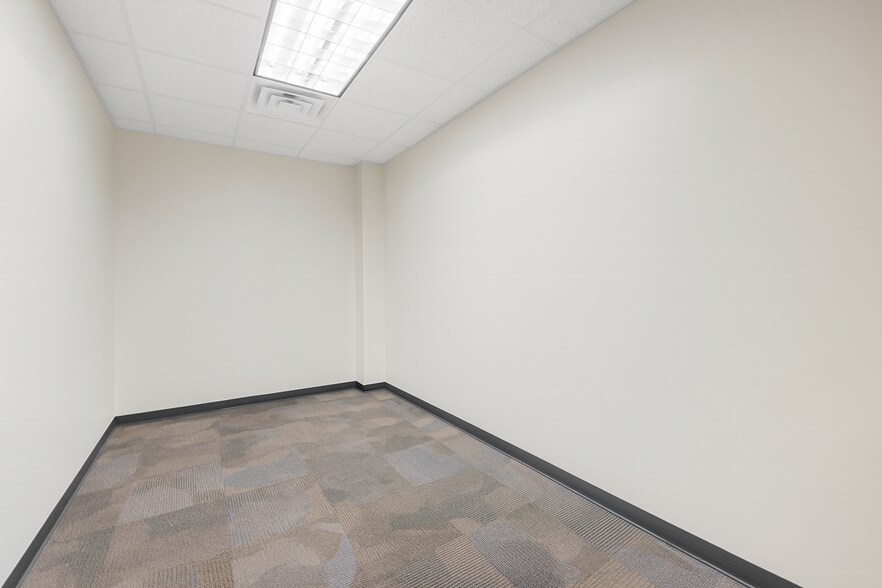 More Photos Of 255 Andover St, Peabody Storefront For Lease