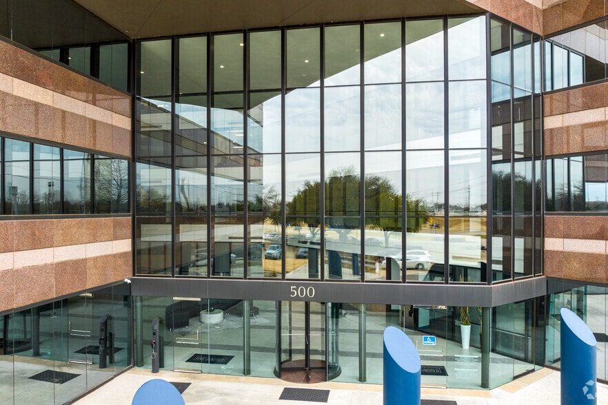 More Photos Of 500 N Central Expy, Plano Office For Sale