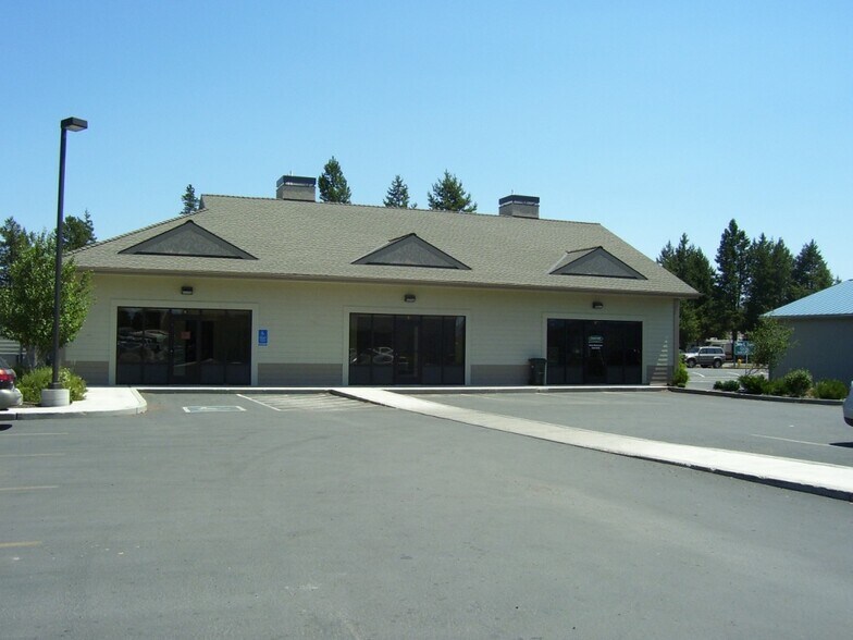 More Photos Of 51530 Huntington Rd, La Pine Office For Lease