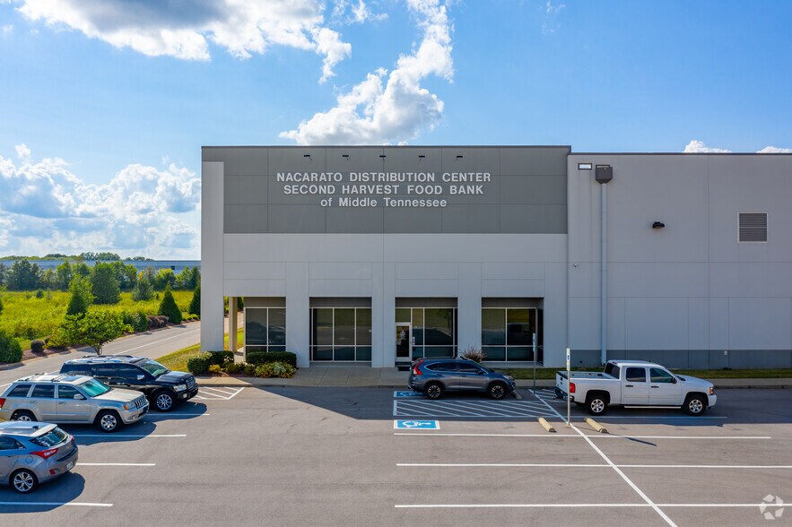 More Photos Of 1958-1962 Almaville Rd, Smyrna Distribution For Lease
