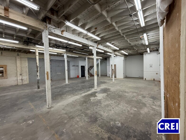 More Photos Of 6809 S Victoria Ave, Los Angeles Service For Lease