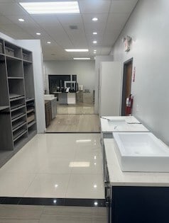 More Photos Of 7501 E Adamo Dr, Tampa Warehouse For Sale