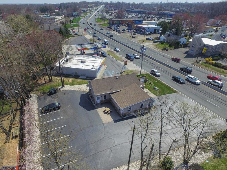 More Photos Of 937 US Highway 9, Sayreville Freestanding For Lease