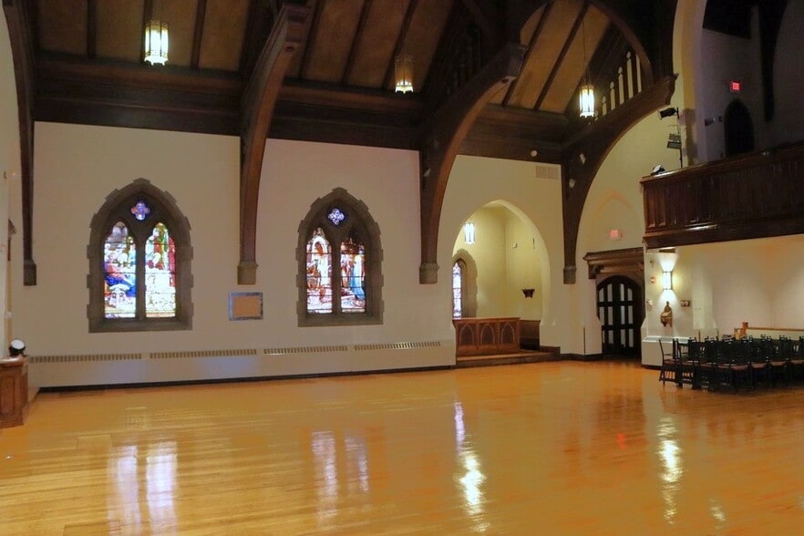 More Photos Of 1860 Westminster St, Providence Religious Facility For Lease