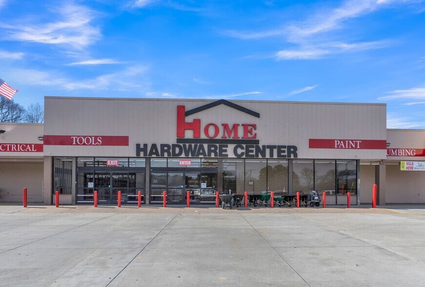 Primary Photo Of 610 S Applegate St, Winona Storefront For Sale