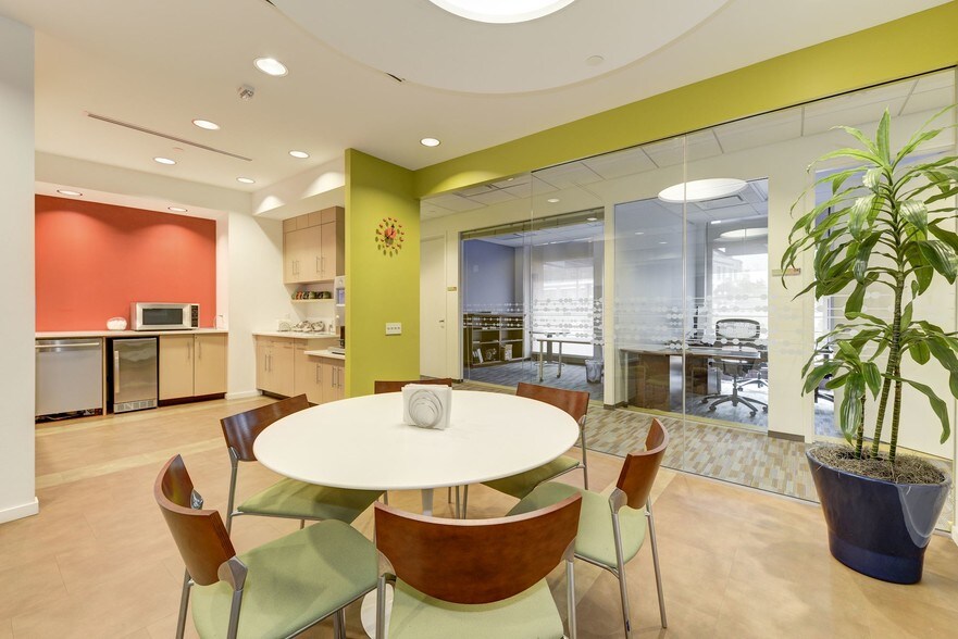 More Photos Of 1765 Duke St, Alexandria Coworking Space