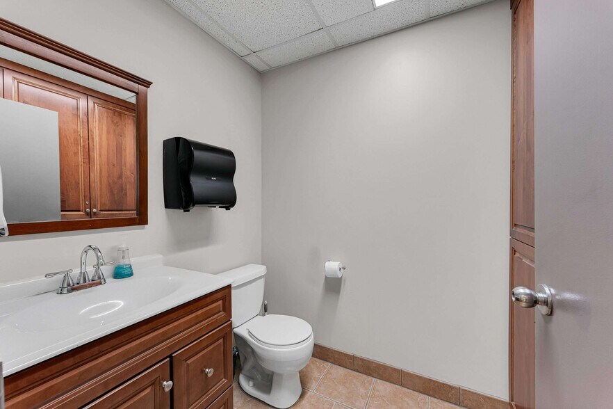 More Photos Of 10 Binnington Crt, Kingston Distribution For Sale