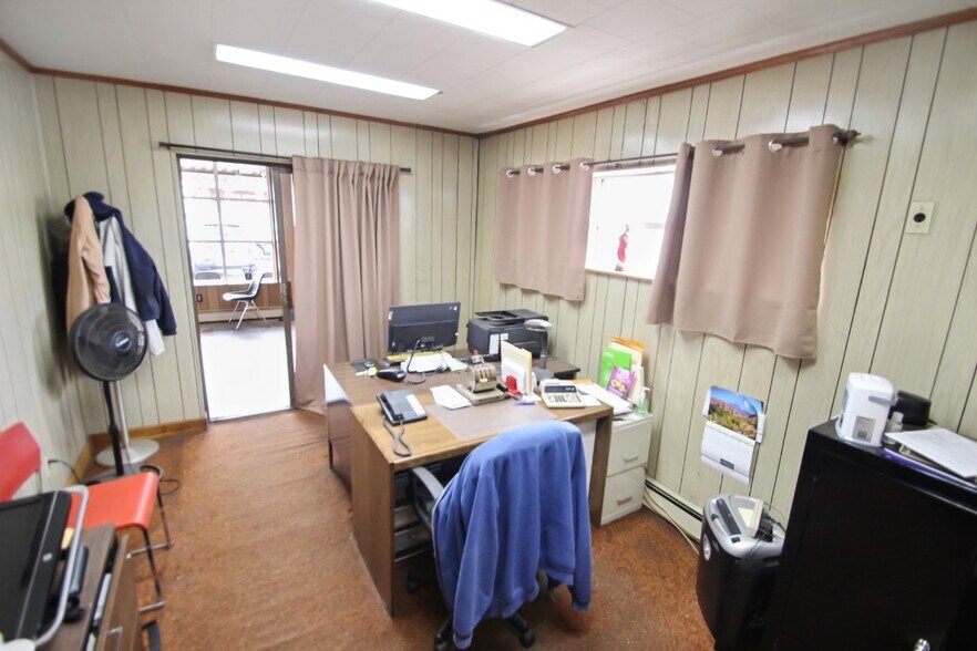 More Photos Of 284 S Broadway, Lawrence Auto Dealership For Sale