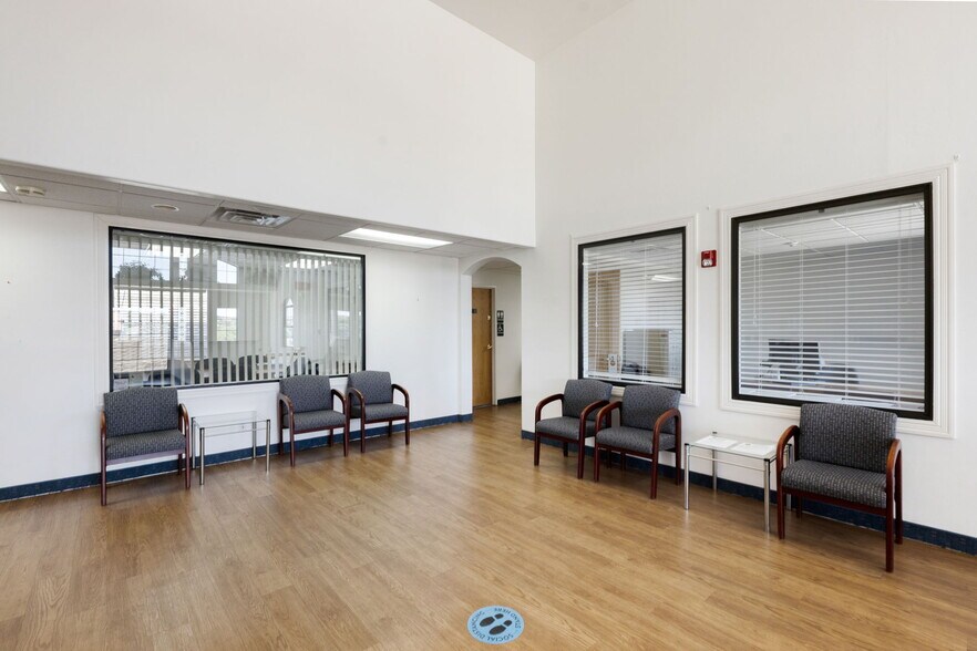 More Photos Of 221 N Marina St, Prescott Medical For Lease