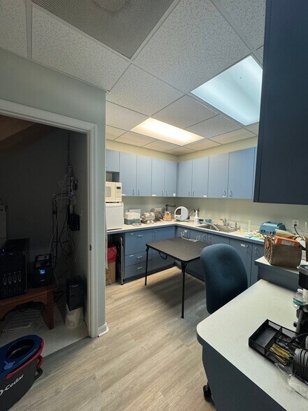 More Photos Of 15283 Amberly Dr, Tampa Office For Lease