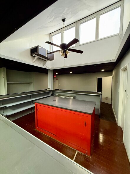 More Photos Of 507 Tripoli St, Pittsburgh Warehouse For Sale