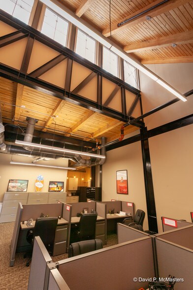 More Photos Of 2 Howard St, Cumberland Apartments For Lease