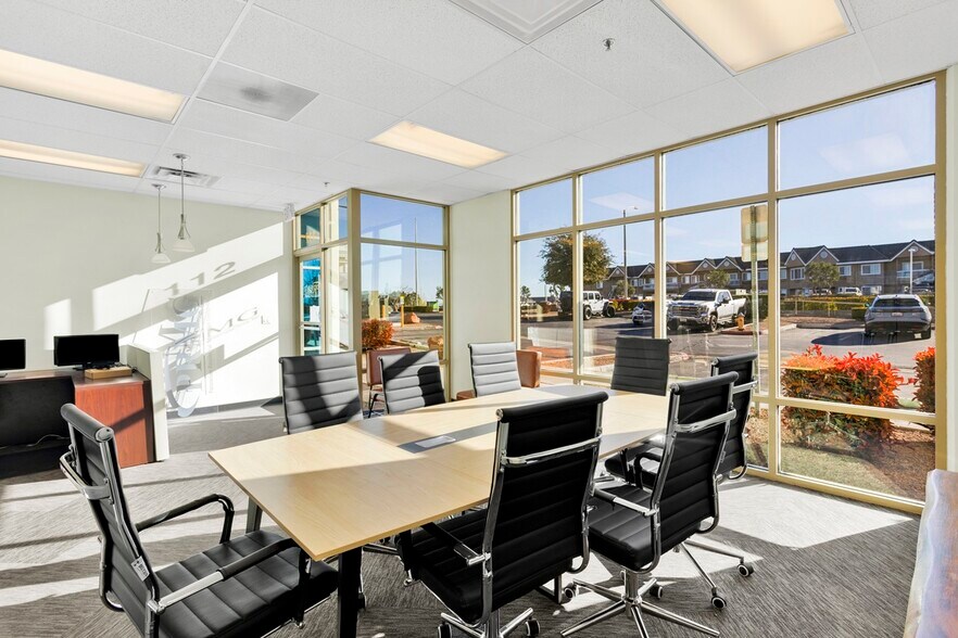 Primary Photo Of 12180 Ridgecrest Rd, Victorville Showroom For Lease