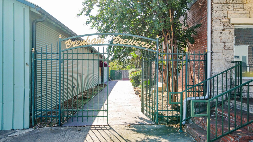 More Photos Of 201 W First St, Brenham Distribution For Sale