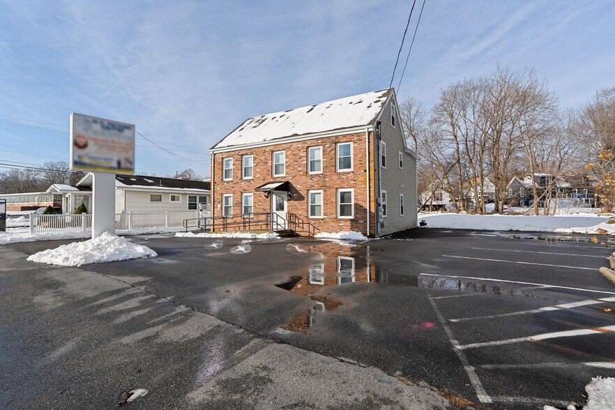 More Photos Of 249 W Main St, Avon Office For Lease