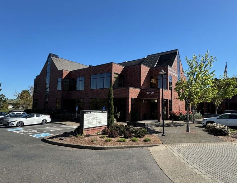 More Photos Of 22400 S Salamo Rd, West Linn Loft Creative Space For Lease
