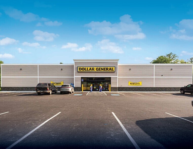 Primary Photo Of 39 Main St, Canaan Freestanding For Sale