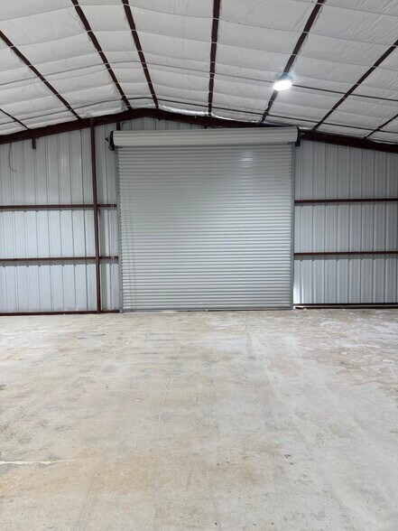 More Photos Of 6929 Calhoun Rd, Houston Unknown For Lease