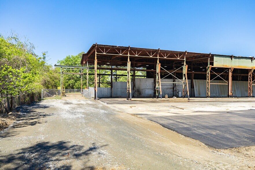 More Photos Of 1767 Old Dean Forest Rd, Pooler Industrial For Lease