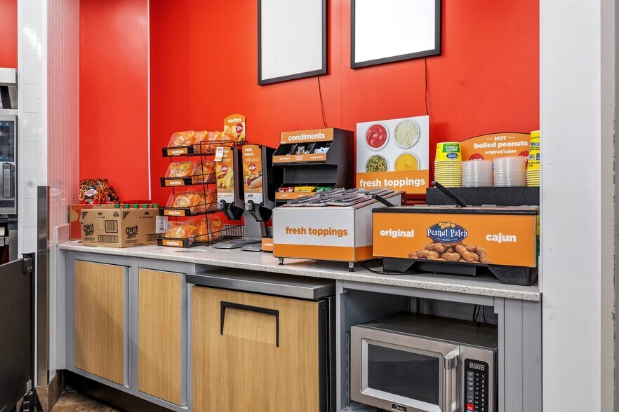 More Photos Of 2902 SW Port St Lucie Blvd, Port Saint Lucie Service Station For Sale