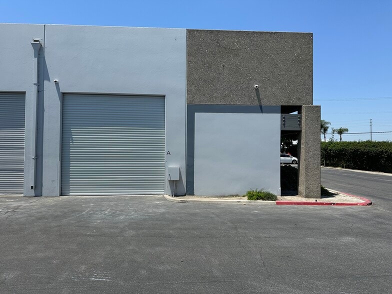 More Photos Of 1240 N Jefferson St, Anaheim Warehouse For Sale
