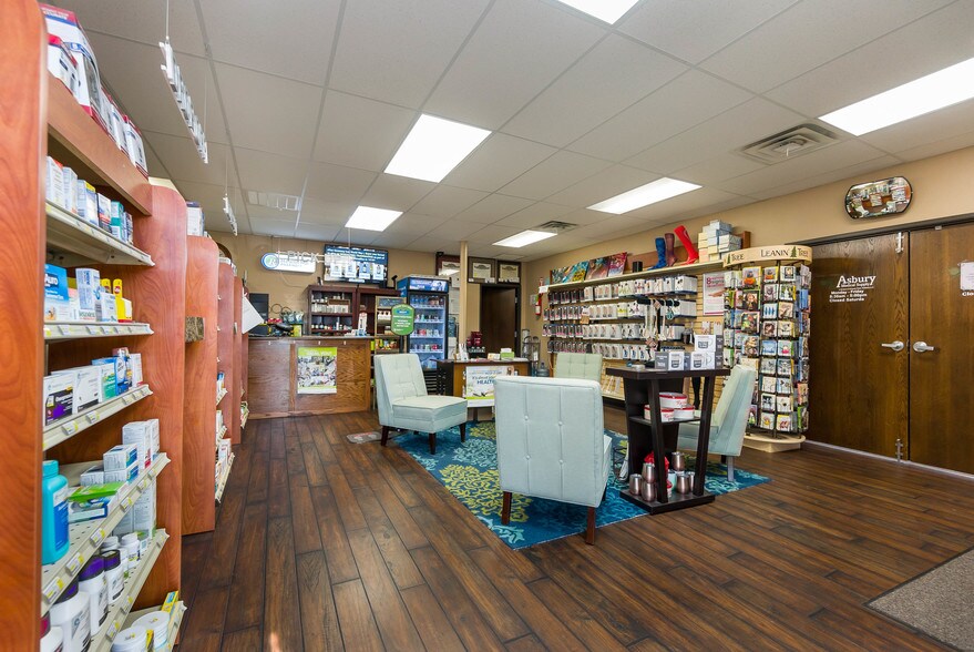 More Photos Of 3401 N May Ave, Oklahoma City Storefront For Sale