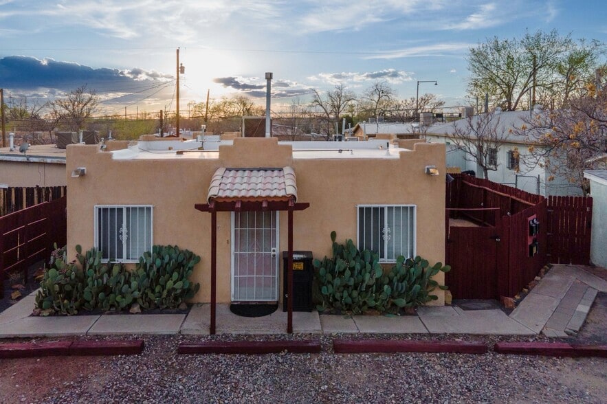 Primary Photo Of 403 Columbia Dr SE, Albuquerque Multifamily For Sale