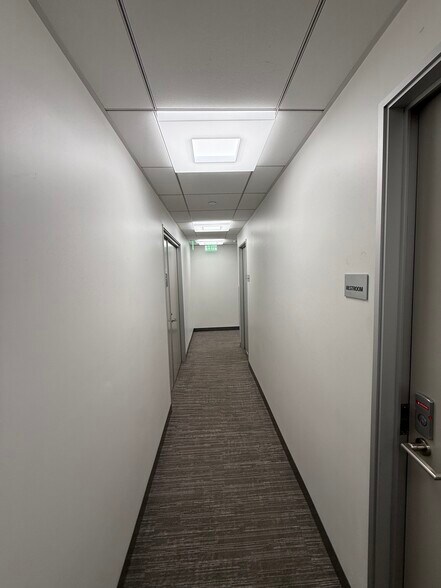 More Photos Of 8737 Beverly Blvd, West Hollywood Medical For Sale
