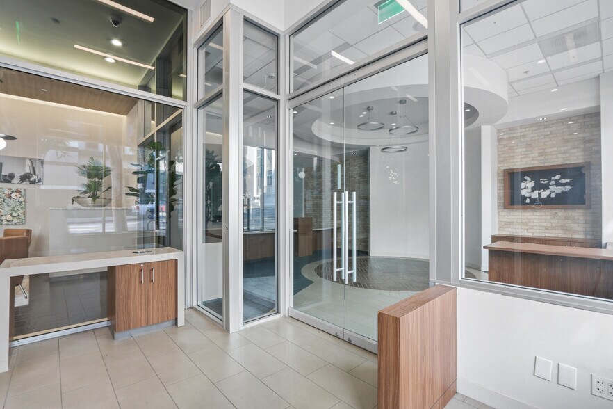 More Photos Of 800 Wilshire Blvd, Los Angeles Office For Lease