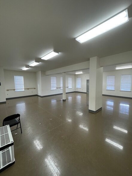More Photos Of 292-296 W Ridge Pike, Royersford Office For Lease