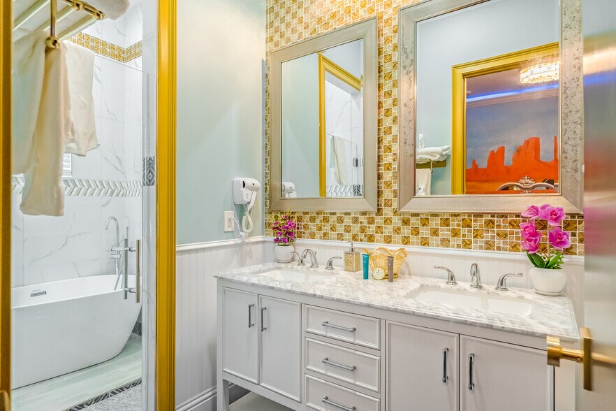 More Photos Of 1021 Fantasy Dr, Davenport Specialty For Sale
