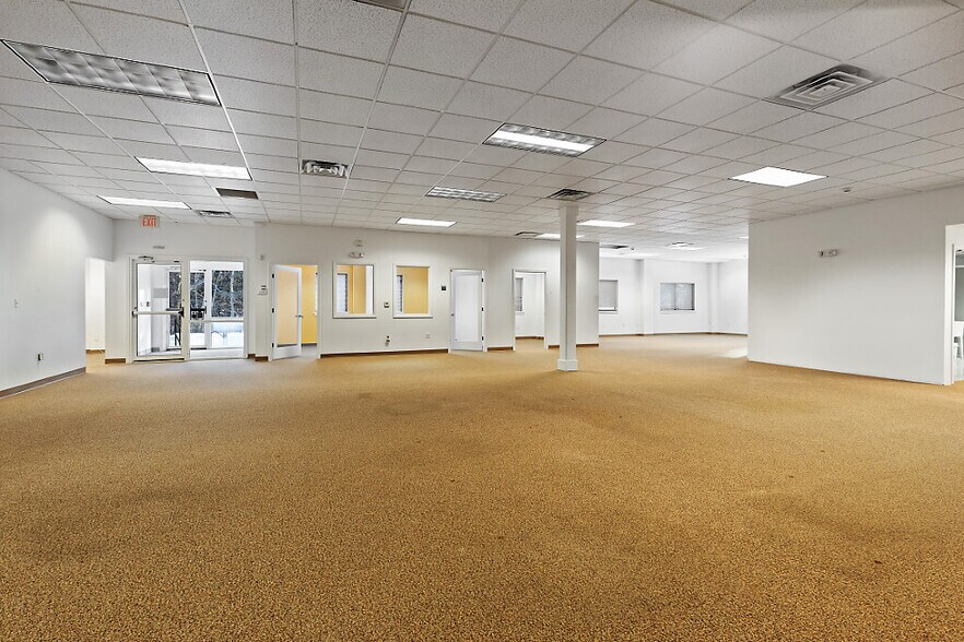 More Photos Of 4 Industrial Pky, Brunswick Manufacturing For Lease