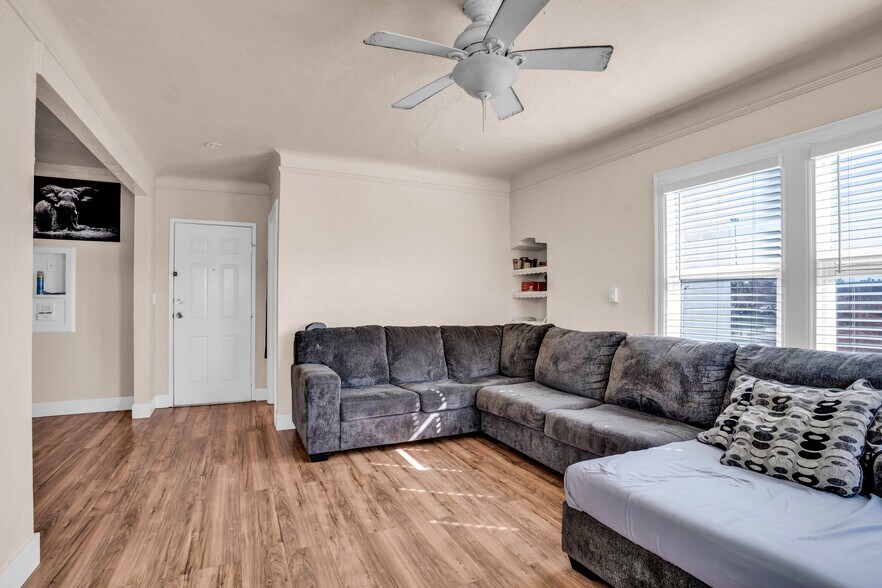 More Photos Of 25-45 W 10th St, Pittsburg Apartments For Sale