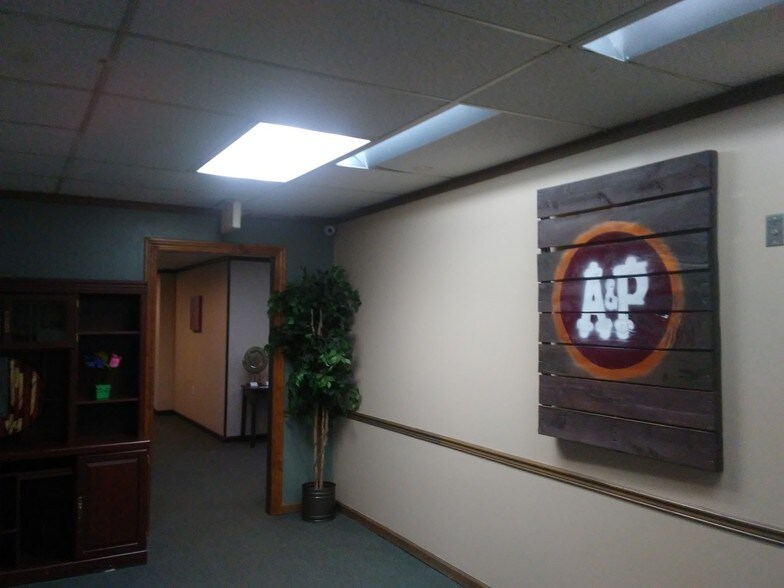 More Photos Of 55 S State Ave, Indianapolis Flex For Sale