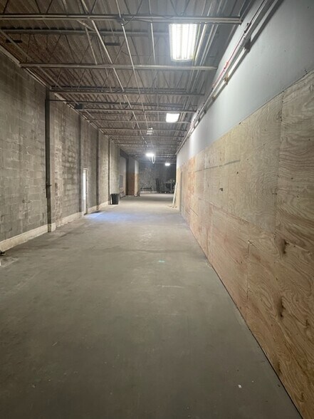 More Photos Of 924 9th Ave, Columbus Warehouse For Sale